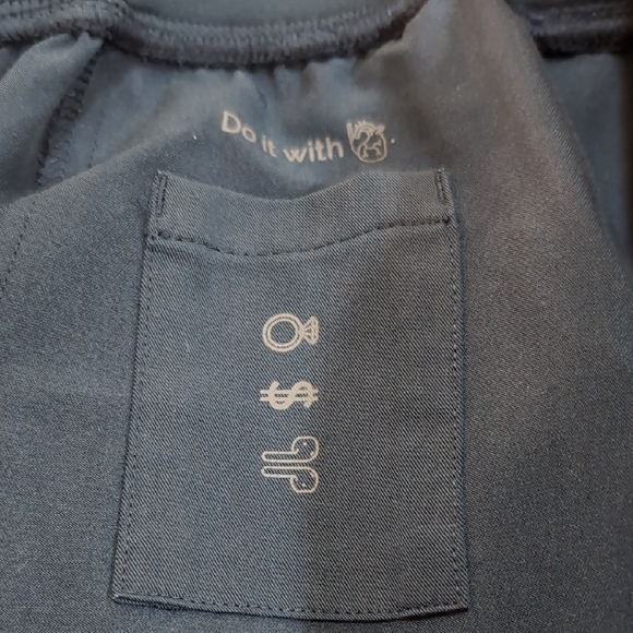 Fig's Women's Navy Scrub Pants - Picture 4 of 10